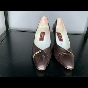 Vintage Bally brown pumps with gold detail